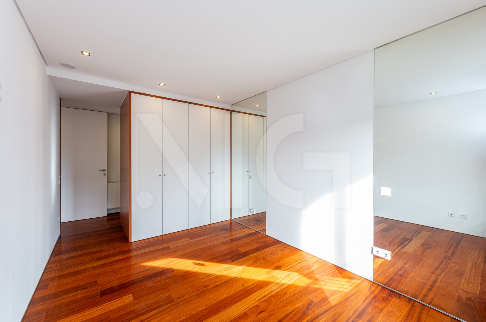 Apartamento T3 para Venda em Lordelo do Ouro e Massarelos, Porto, Porto - Quarto (Imagem 5)