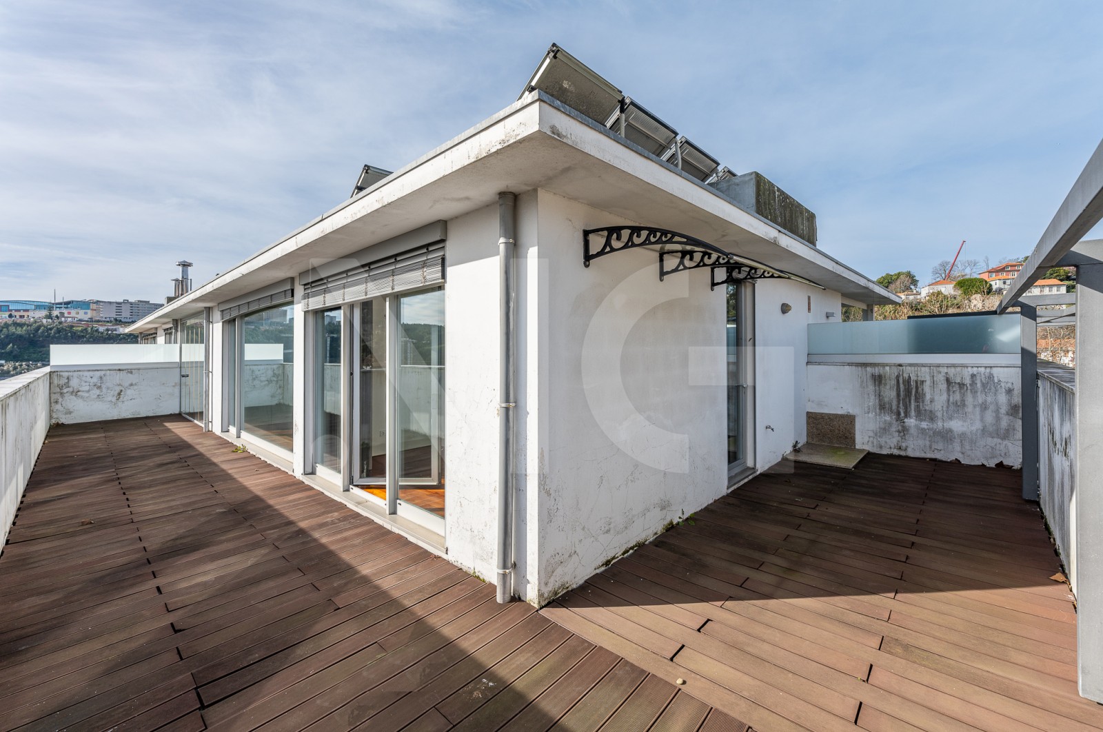 Apartamento T3 para Venda em Lordelo do Ouro e Massarelos, Porto, Porto - Terraço (Imagem 2)