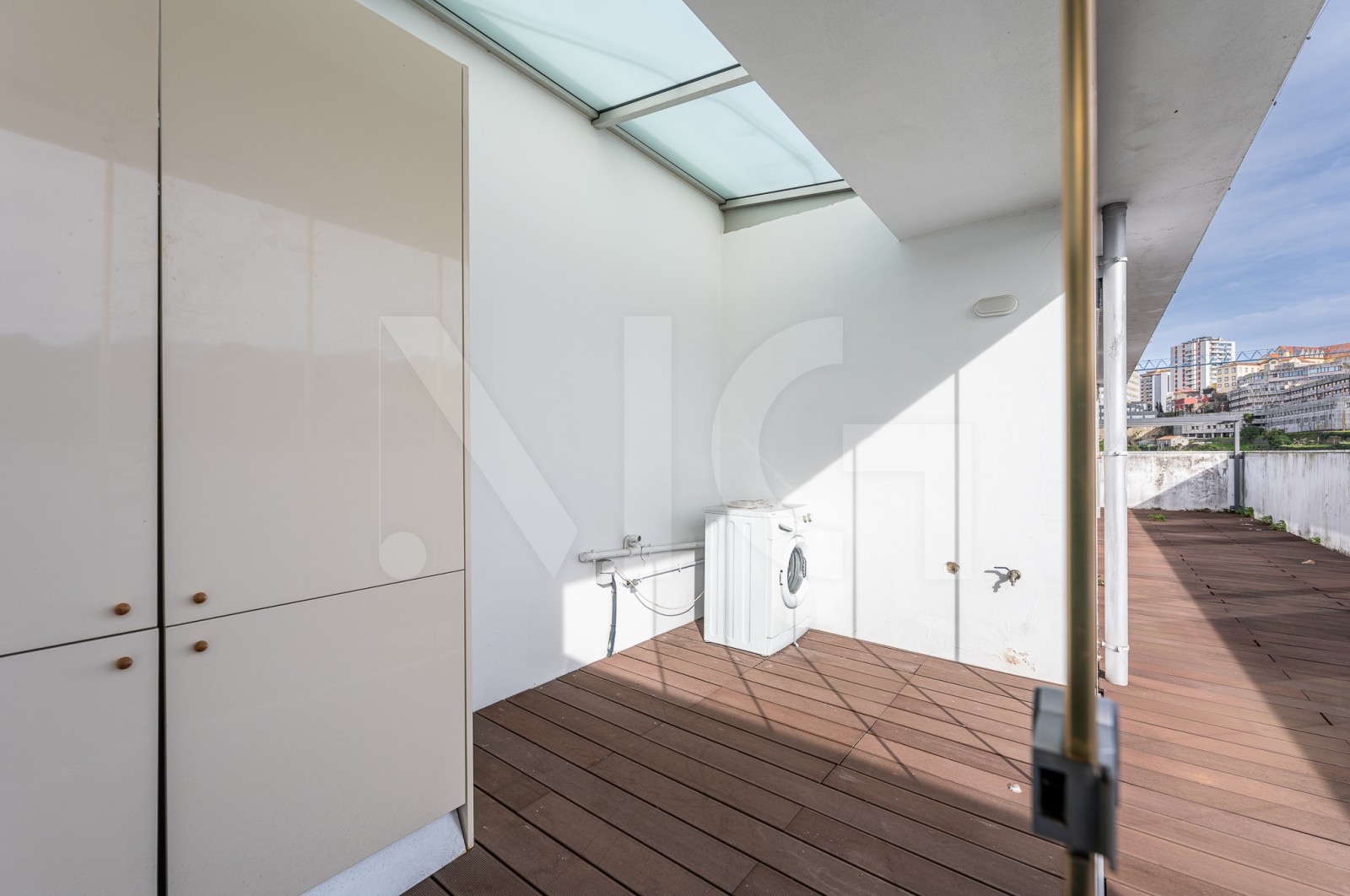 Apartamento T3 para Venda em Lordelo do Ouro e Massarelos, Porto, Porto - Terraço (Imagem 4)