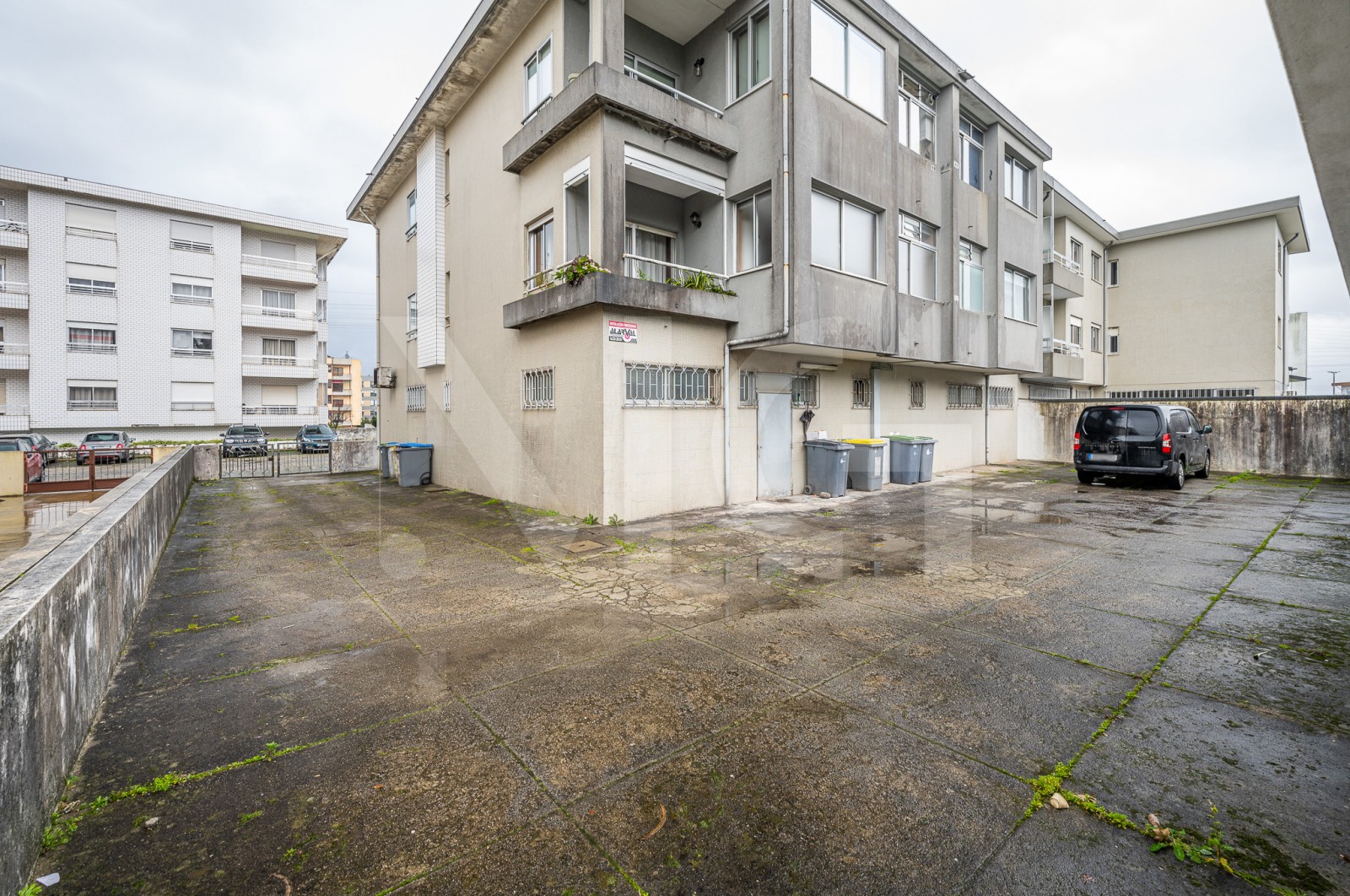 Trade for Leasehold in Cidade da Maia, Maia, Porto - Fachada (Imagem 2)