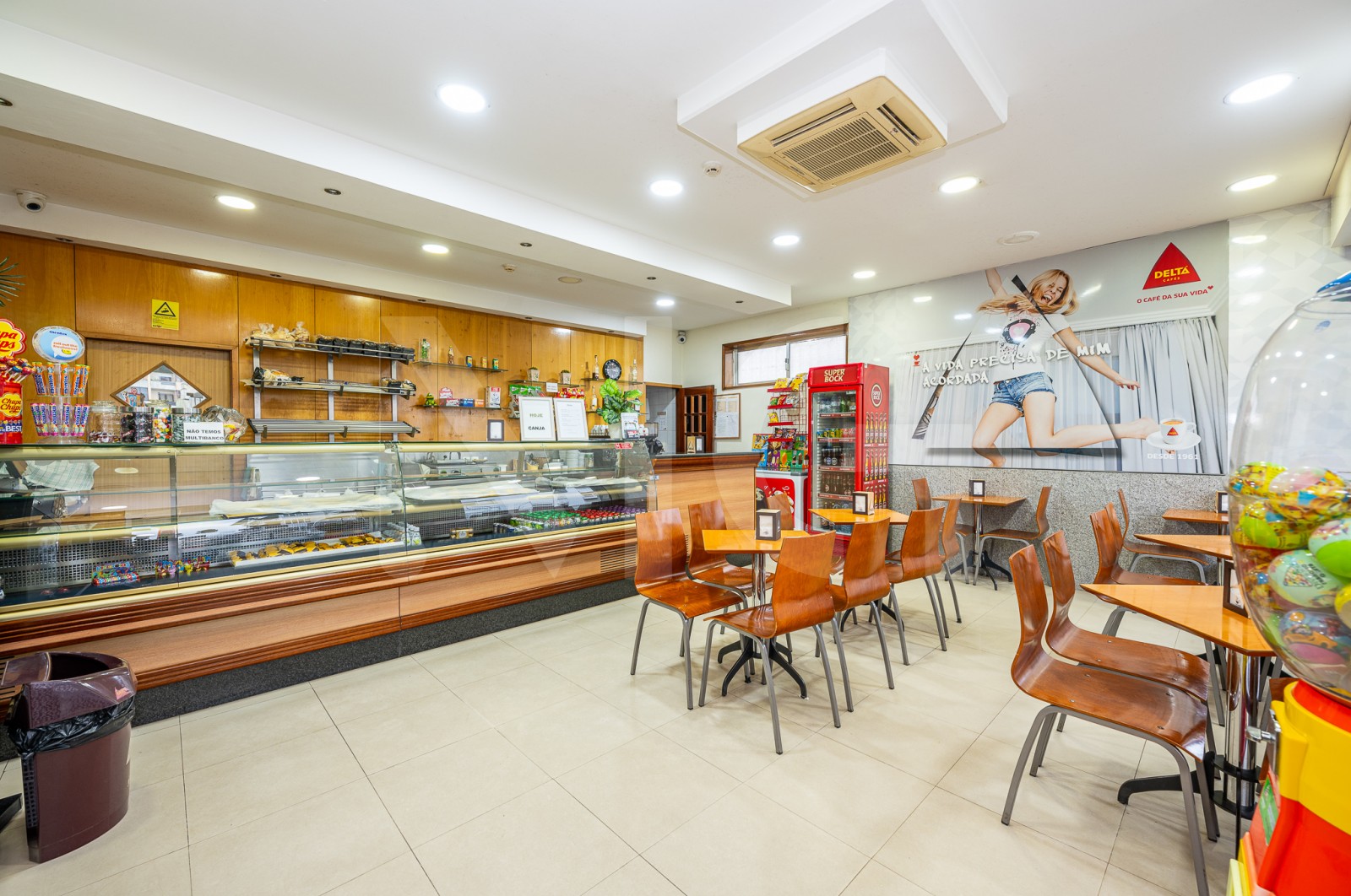 Trade for Leasehold in Cidade da Maia, Maia, Porto - Áreas comuns (Imagem 1)