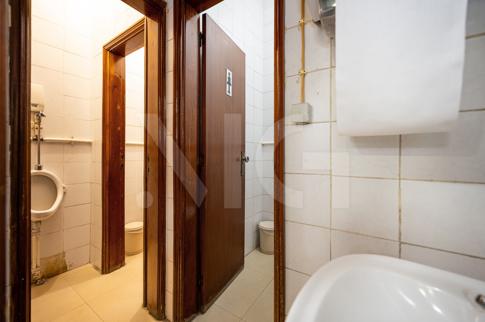 Trade for Leasehold in Cidade da Maia, Maia, Porto - Casa de banho (Imagem 1)