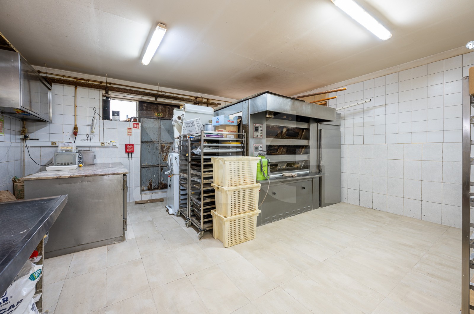 Trade for Leasehold in Cidade da Maia, Maia, Porto - Armazém (Imagem 2)