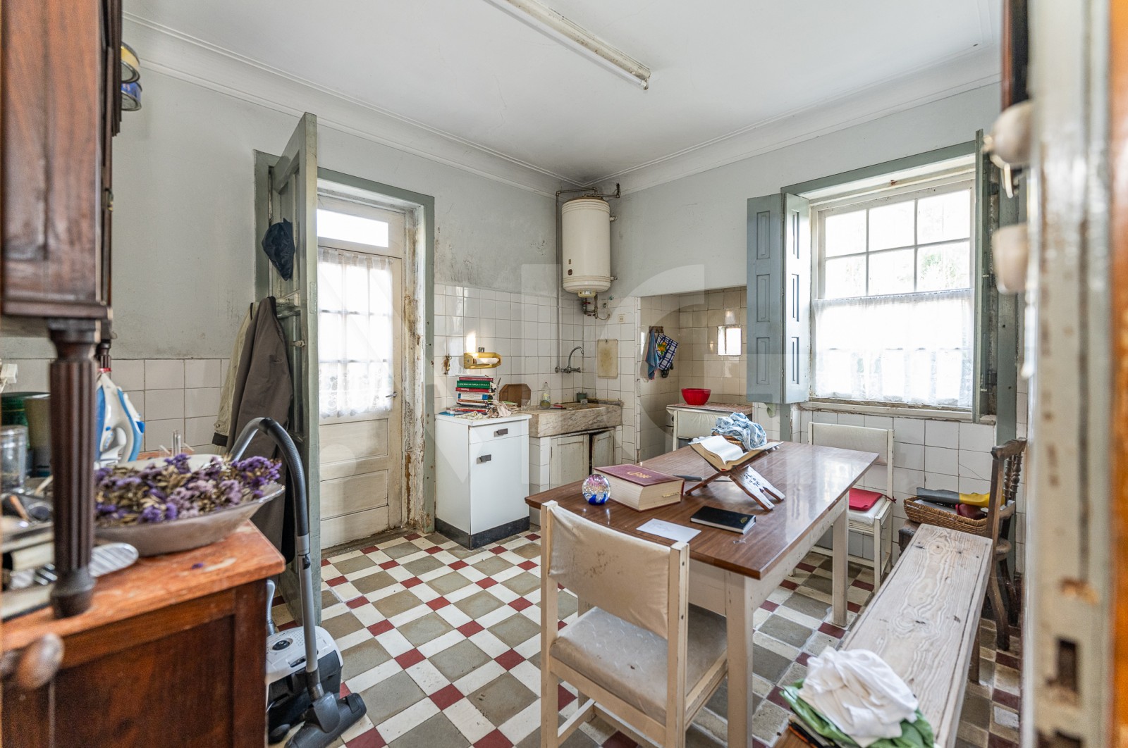 Farm T3 for For sale in Fânzeres e São Pedro da Cova, Gondomar, Porto - Cozinha (Imagem 1)