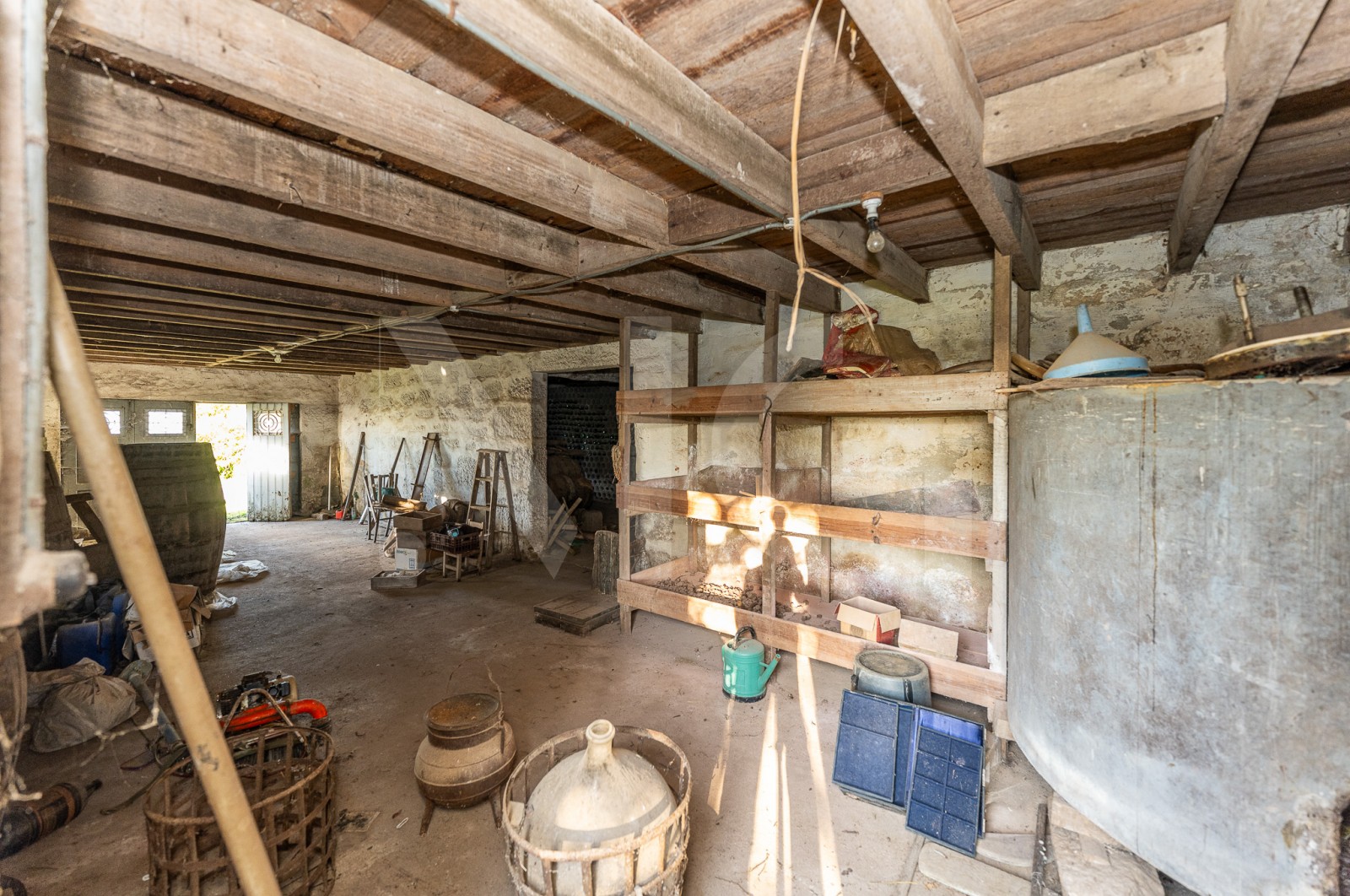 Farm T3 for For sale in Fânzeres e São Pedro da Cova, Gondomar, Porto - Parqueamento/Garagem (Imagem 3)