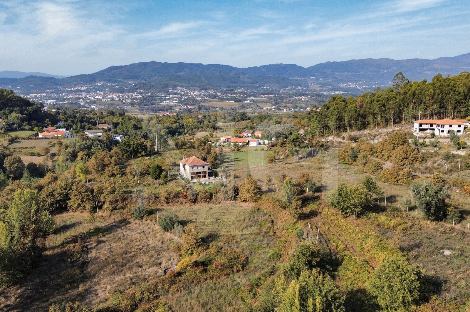 Quinta T8 para Venda em Covelas, Póvoa de Lanhoso, Braga - Área envolvente (Imagem 10)