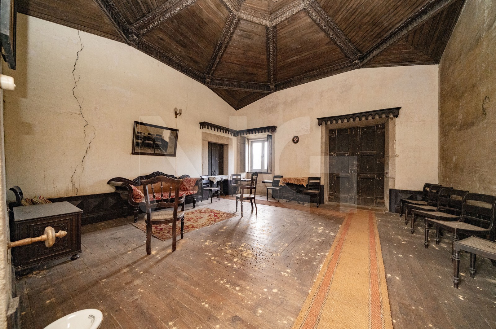 Quinta T8 para Venda em Covelas, Póvoa de Lanhoso, Braga - Sala (Imagem 1)