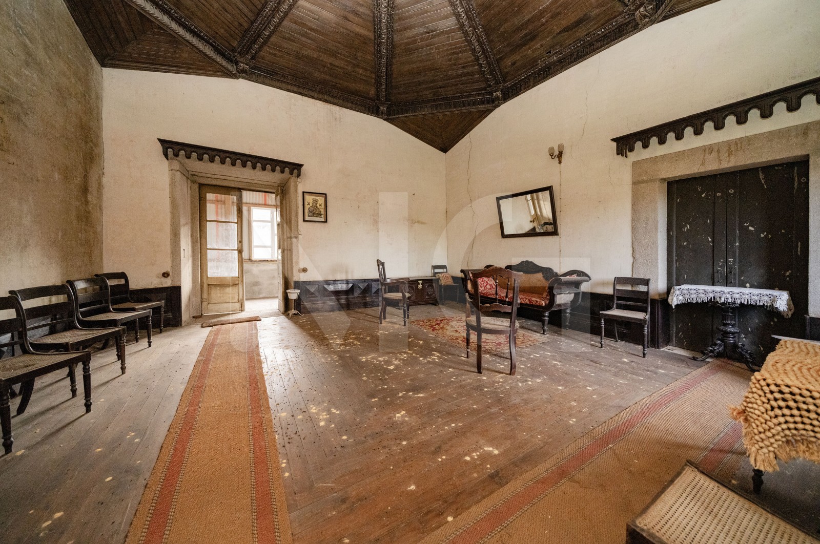 Quinta T8 para Venda em Covelas, Póvoa de Lanhoso, Braga - Sala (Imagem 2)