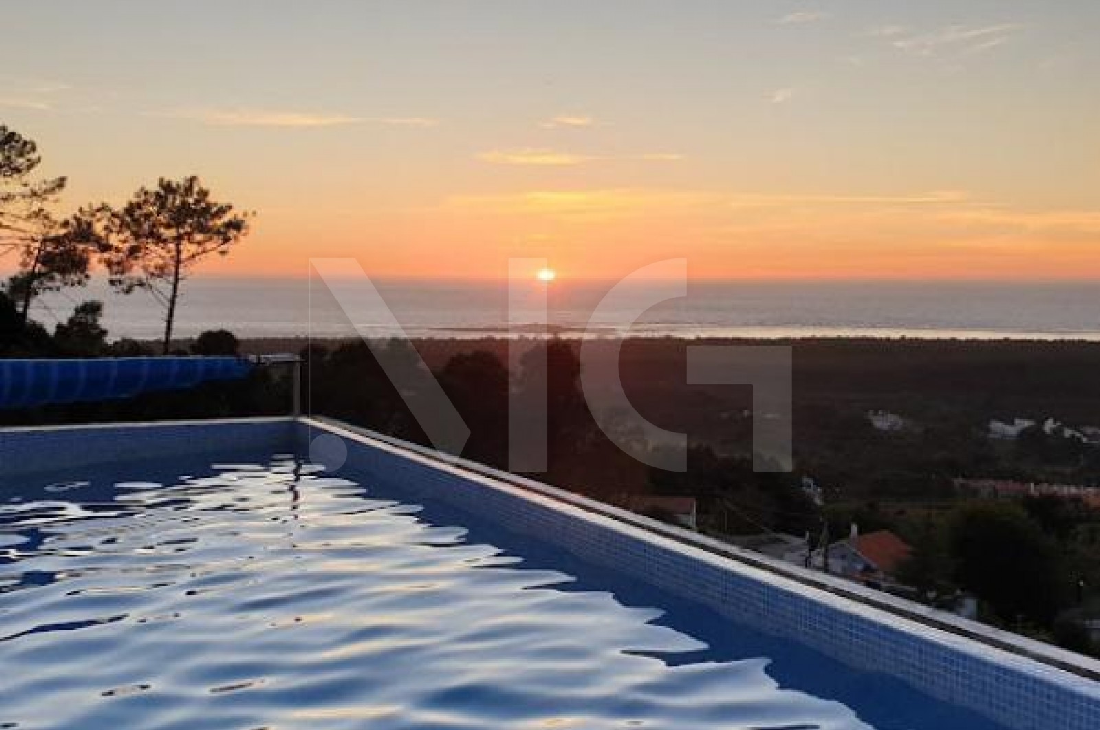 Moradia T4 para Venda em Moledo e Cristelo, Caminha, Viana do Castelo - Piscina (Imagem 2)