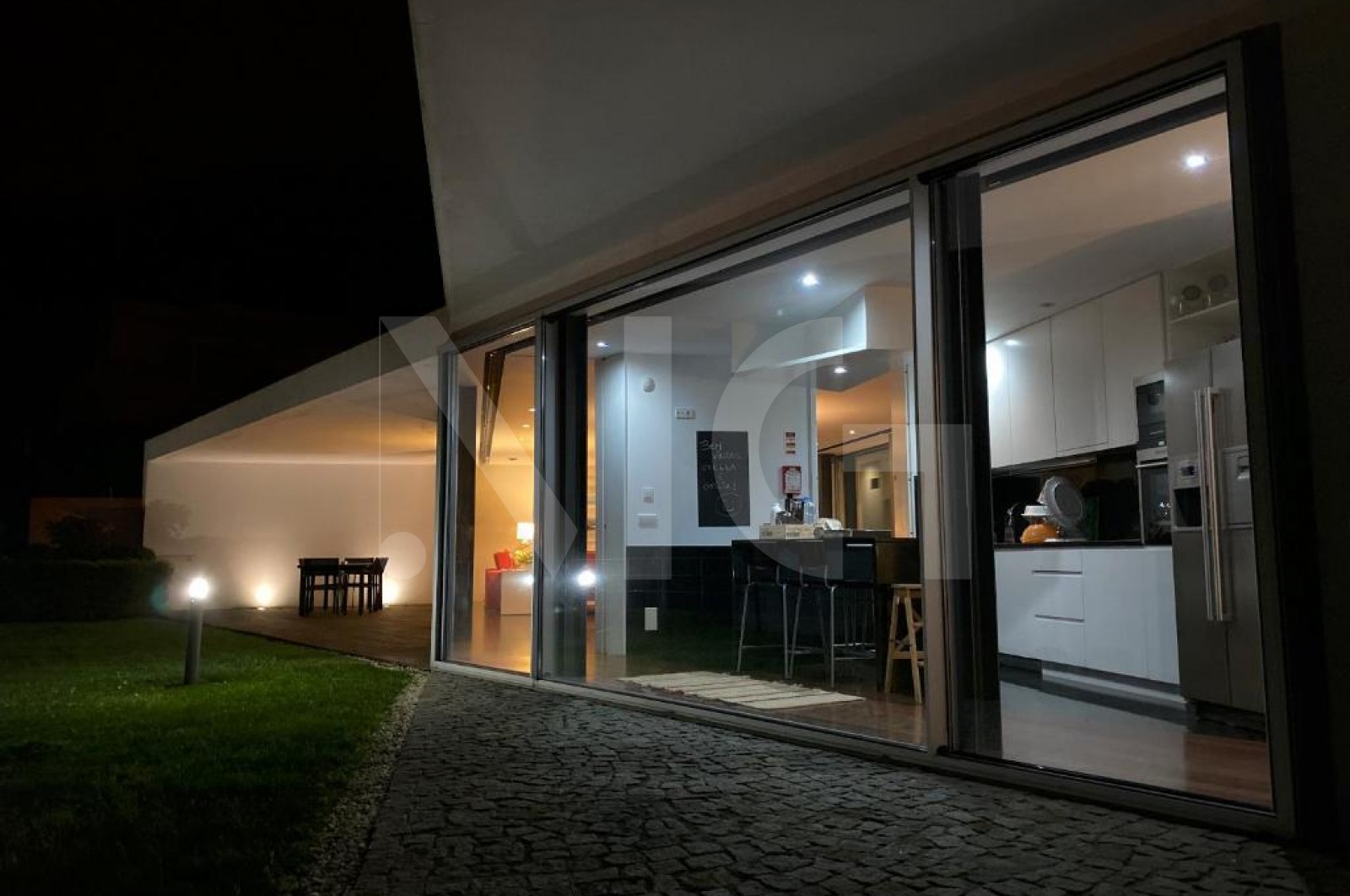 Moradia T4 para Venda em Moledo e Cristelo, Caminha, Viana do Castelo - Quintal/Jardim (Imagem 1)