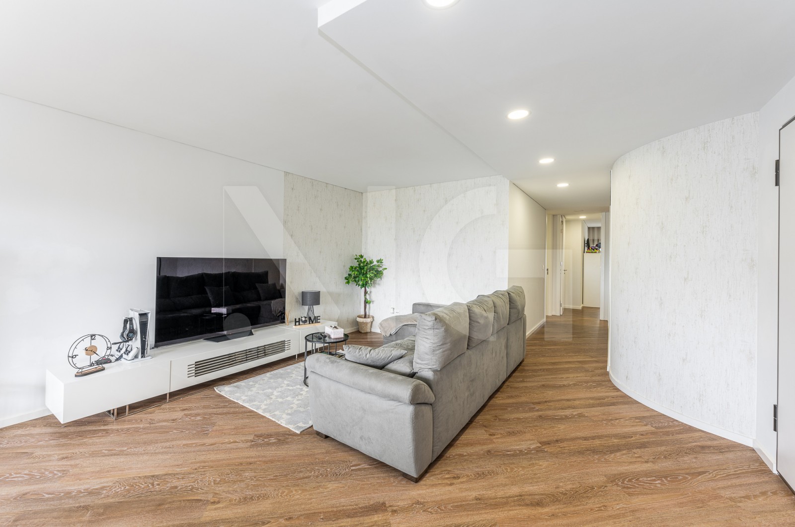 Apartamento T2 para Venda em Baguim do Monte (Rio Tinto), Gondomar, Porto - Sala (Imagem 1)