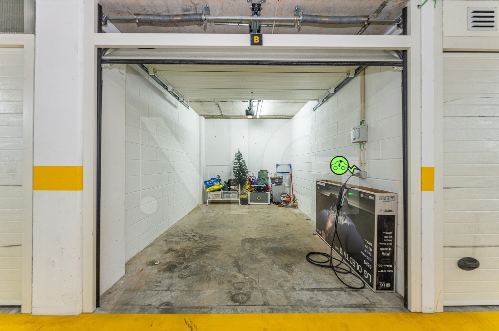 Apartamento T2 para Venda em Baguim do Monte (Rio Tinto), Gondomar, Porto - Parqueamento/Garagem (Imagem 2)