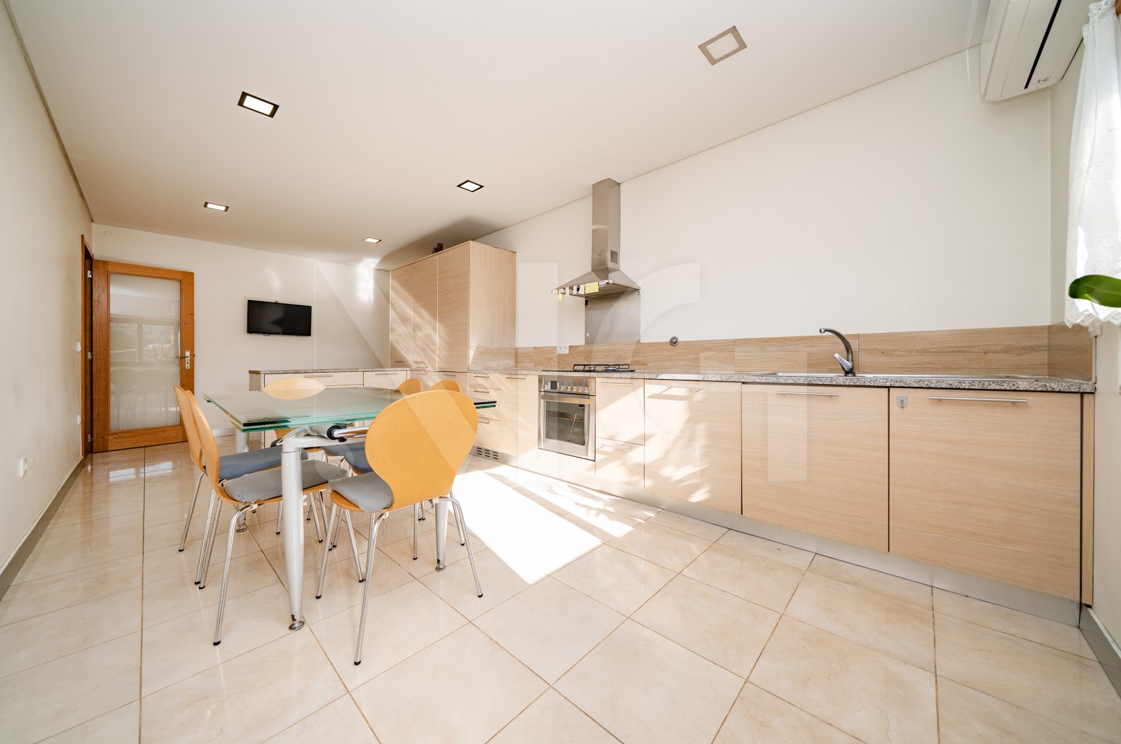 Moradia T2 para Venda em Escudeiros e Penso (Santo Estêvão e São Vicente), Braga, Braga - Cozinha (Imagem 2)