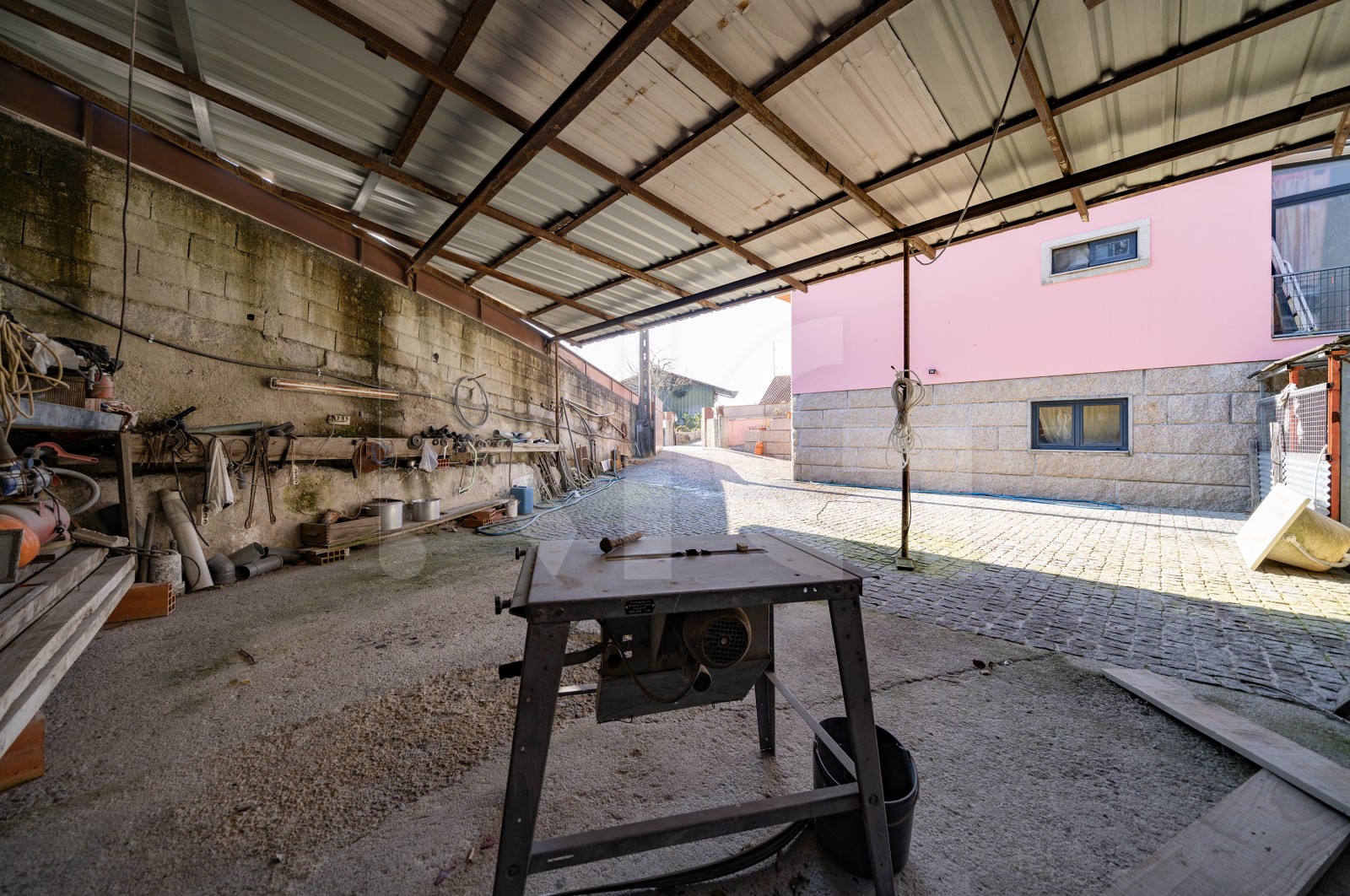 Moradia T2 para Venda em Escudeiros e Penso (Santo Estêvão e São Vicente), Braga, Braga - Área envolvente (Imagem 2)