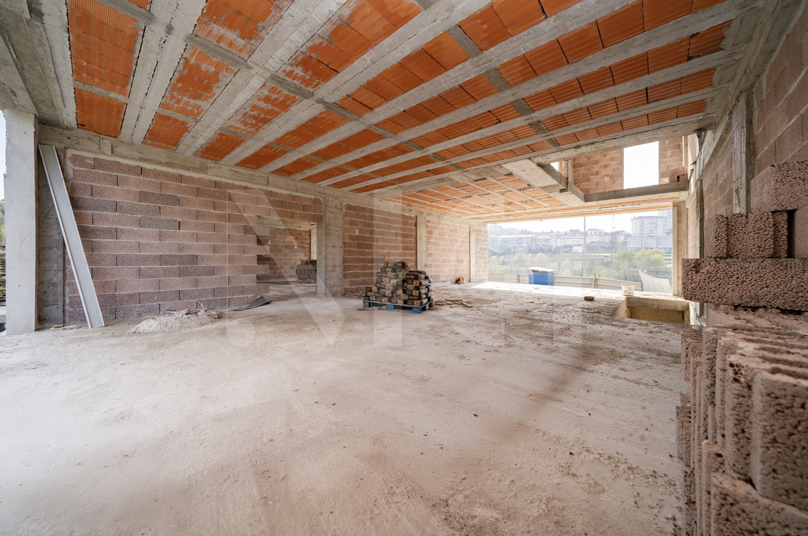 Moradia T3 para Venda em Póvoa de Lanhoso (Nossa Senhora do Amparo), Póvoa de Lanhoso, Braga - Sala (Imagem 3)