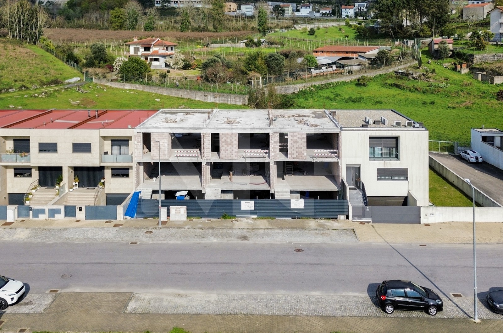 Moradia T3 para Venda em Póvoa de Lanhoso (Nossa Senhora do Amparo), Póvoa de Lanhoso, Braga - Fachada (Imagem 9)