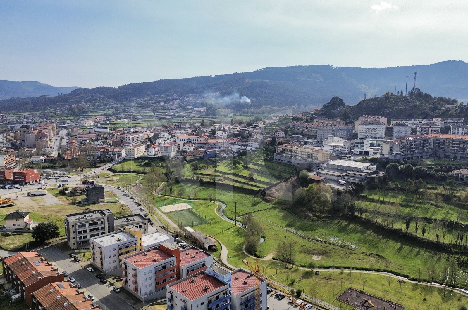 Moradia T3 para Venda em Póvoa de Lanhoso (Nossa Senhora do Amparo), Póvoa de Lanhoso, Braga - Área envolvente (Imagem 1)