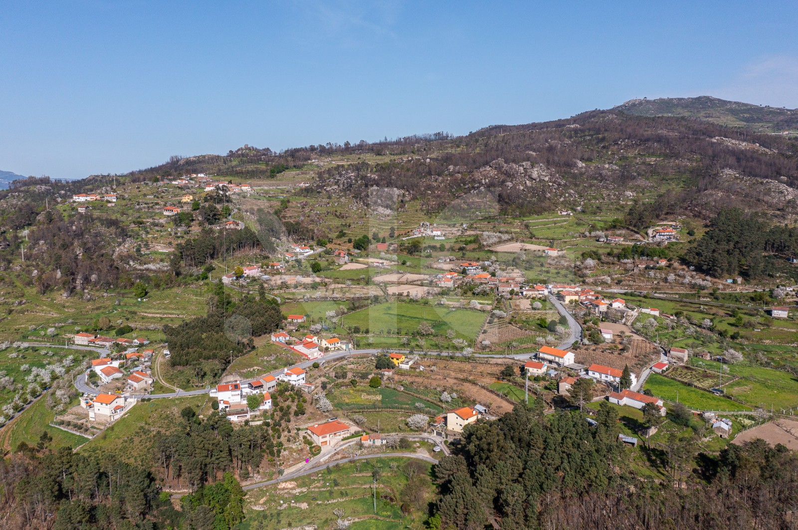 House T1 for For sale in Freigil e Miomães, Resende, Viseu - Área envolvente (Imagem 25)