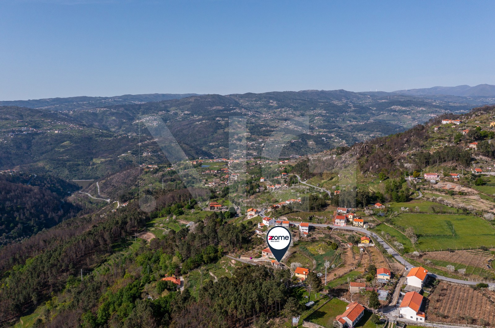 House T1 for For sale in Freigil e Miomães, Resende, Viseu - Área envolvente (Imagem 23)