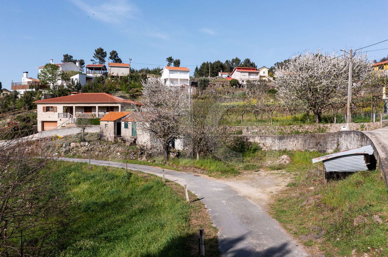 House T1 for For sale in Freigil e Miomães, Resende, Viseu - Área envolvente (Imagem 13)