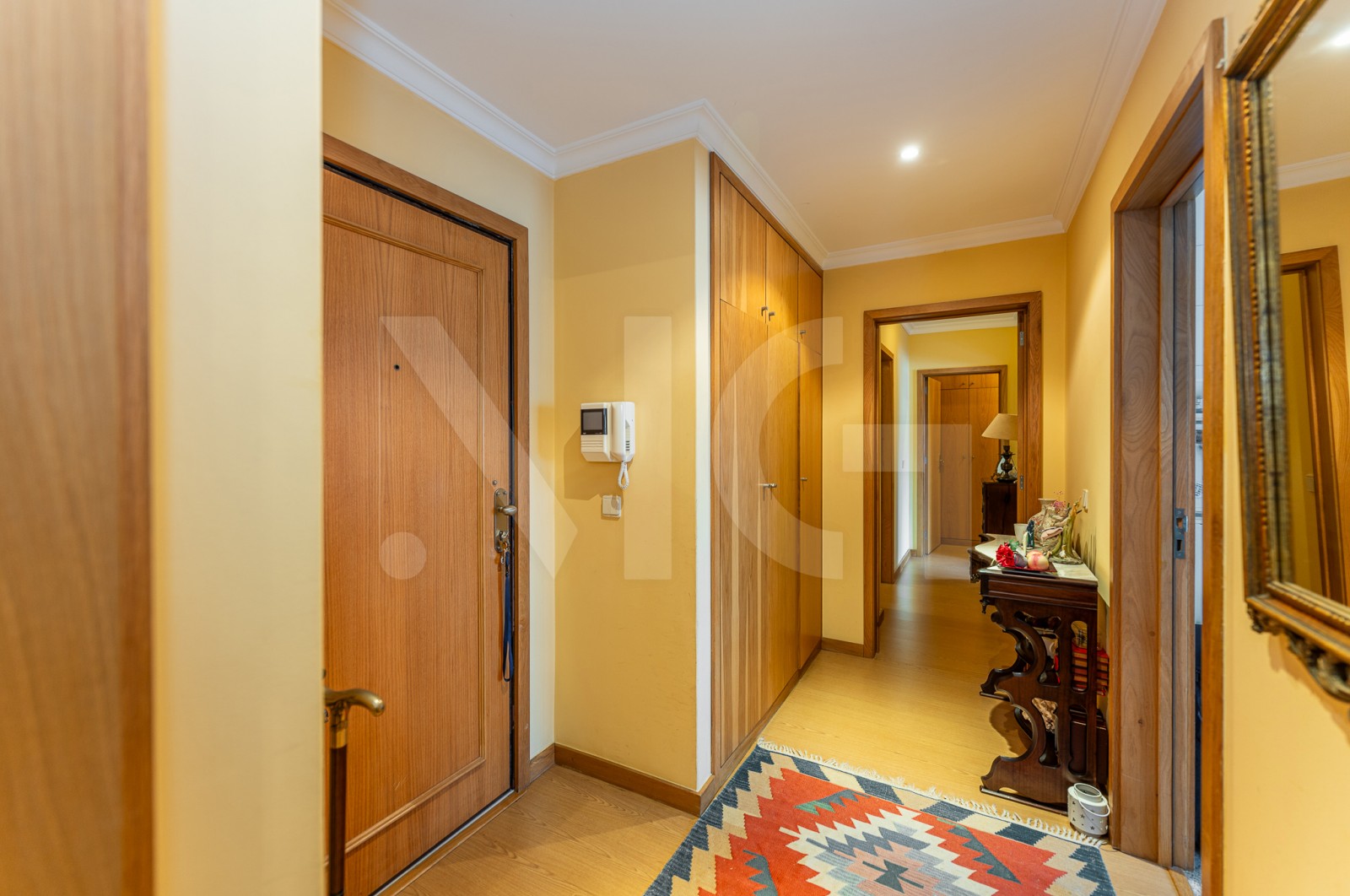 Apartamento T2 para Venda em Gulpilhares e Valadares, Vila Nova de Gaia, Porto - Hall de entrada (Imagem 1)