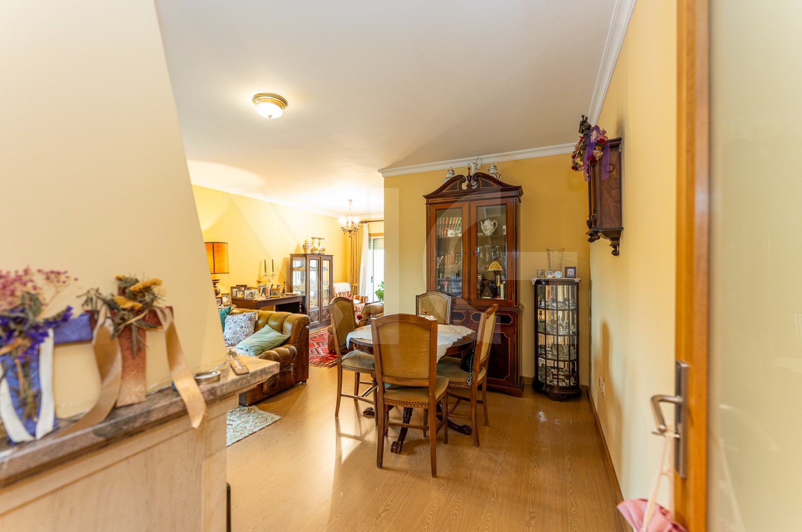 Apartamento T2 para Venda em Gulpilhares e Valadares, Vila Nova de Gaia, Porto - Sala (Imagem 1)