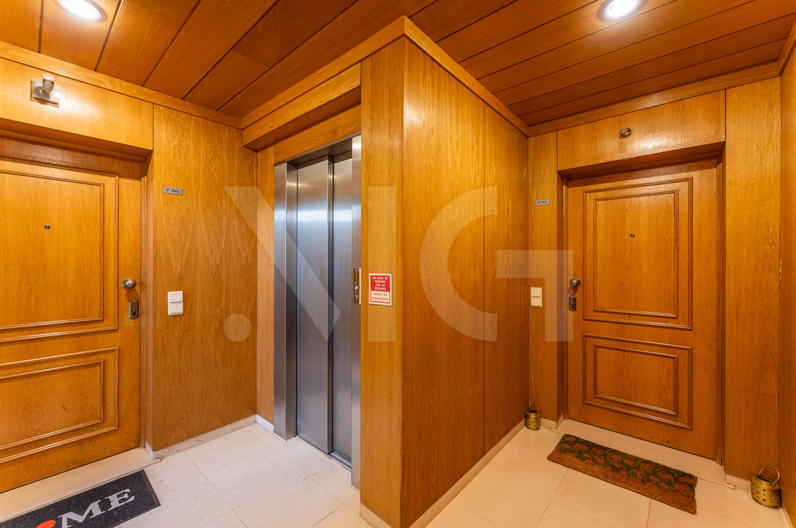 Apartamento T2 para Venda em Gulpilhares e Valadares, Vila Nova de Gaia, Porto - Áreas comuns (Imagem 1)