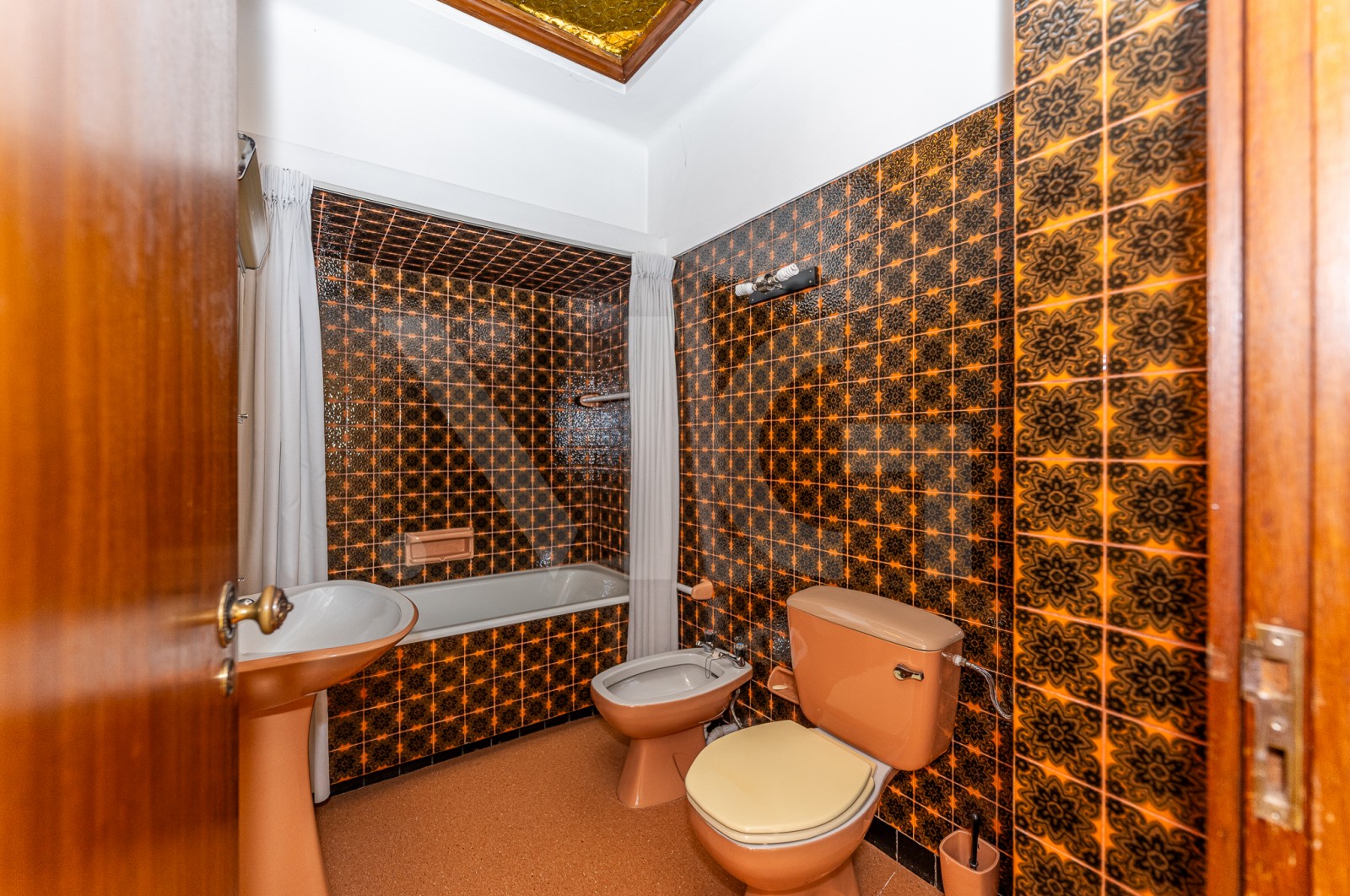 Moradia T4 para Venda em Pedrouços, Maia, Porto - Casa de banho (Imagem 2)