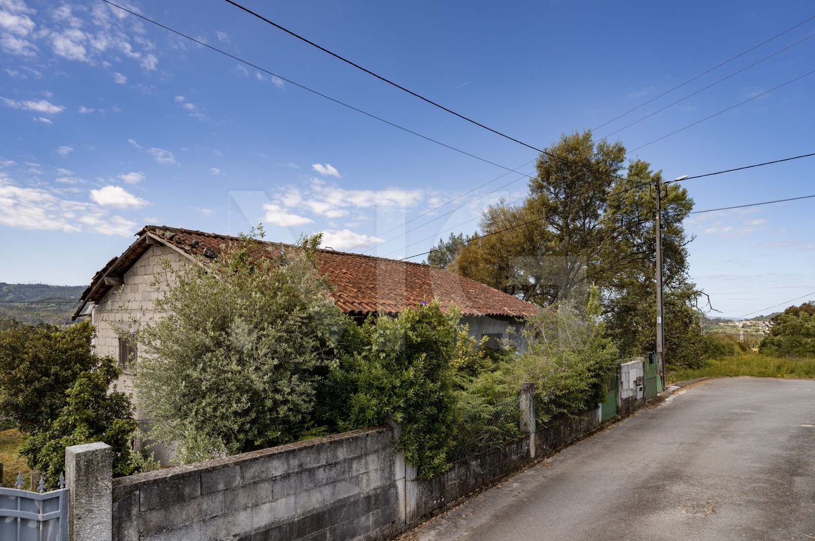 Moradia T3 para Venda em Verim, Friande e Ajude, Póvoa de Lanhoso, Braga - Fachada (Imagem 6)