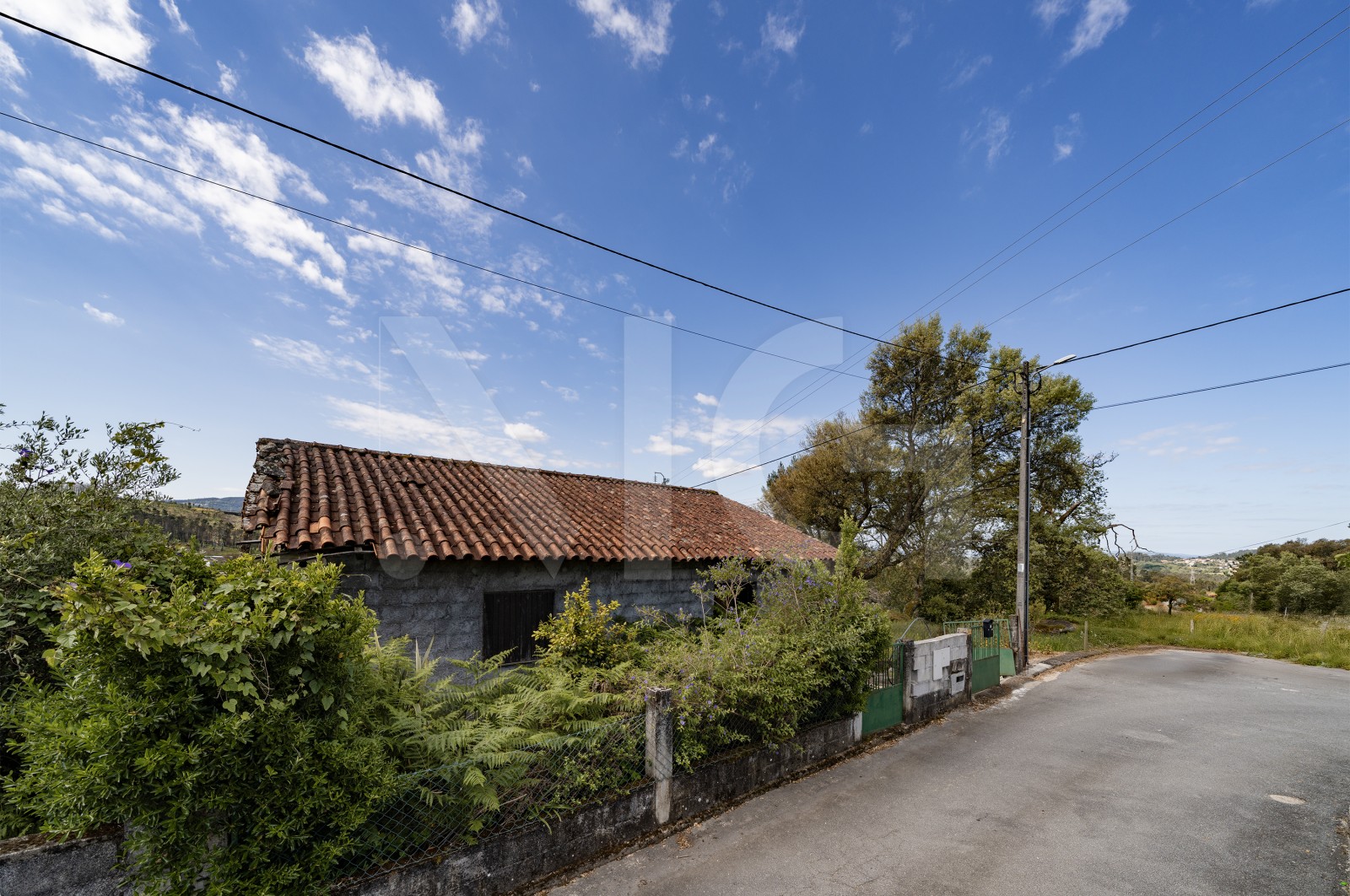 Moradia T3 para Venda em Verim, Friande e Ajude, Póvoa de Lanhoso, Braga - Fachada (Imagem 7)