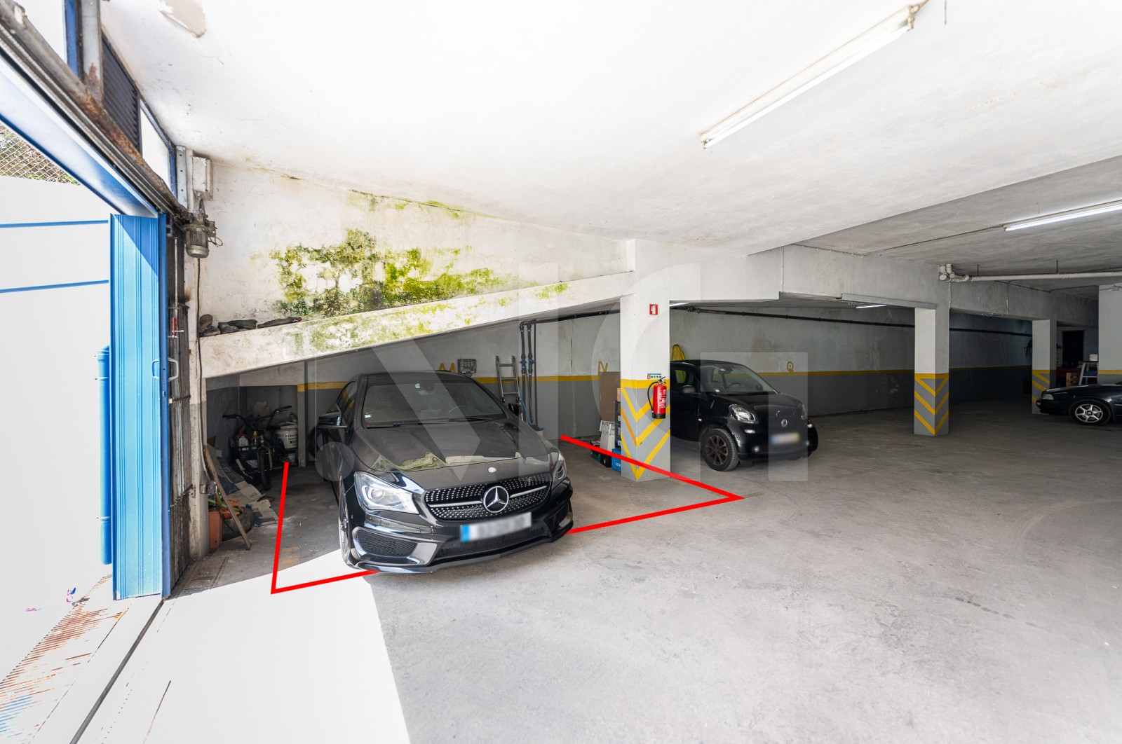 Studio for Leasehold in Mafamude e Vilar do Paraíso, Vila Nova de Gaia, Porto - Parqueamento/Garagem (Imagem 2)