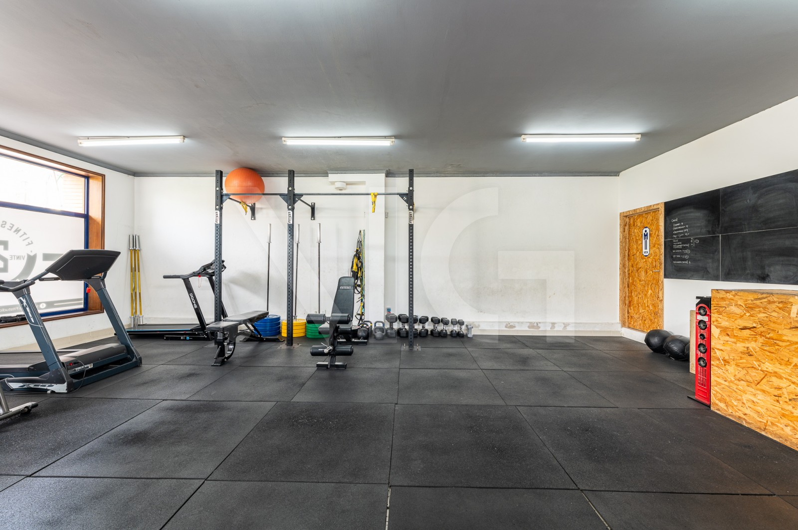 Studio for Leasehold in Mafamude e Vilar do Paraíso, Vila Nova de Gaia, Porto - Sala (Imagem 1)