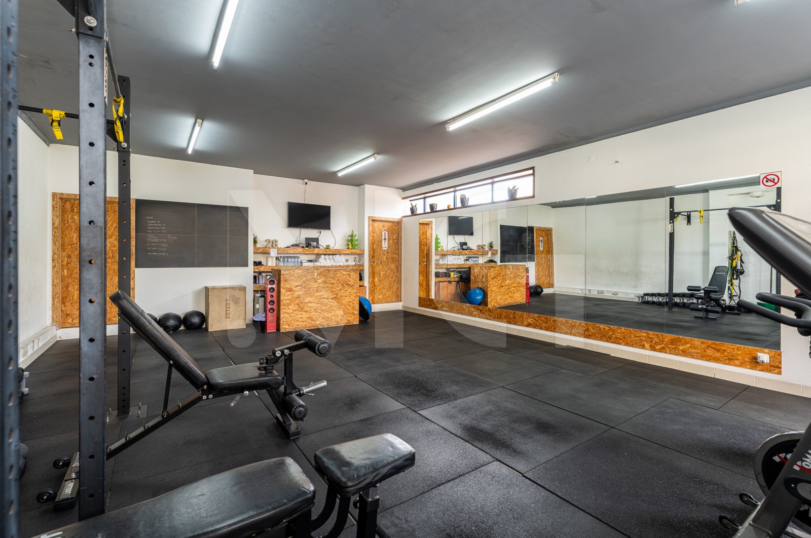 Studio for Leasehold in Mafamude e Vilar do Paraíso, Vila Nova de Gaia, Porto - Sala (Imagem 2)