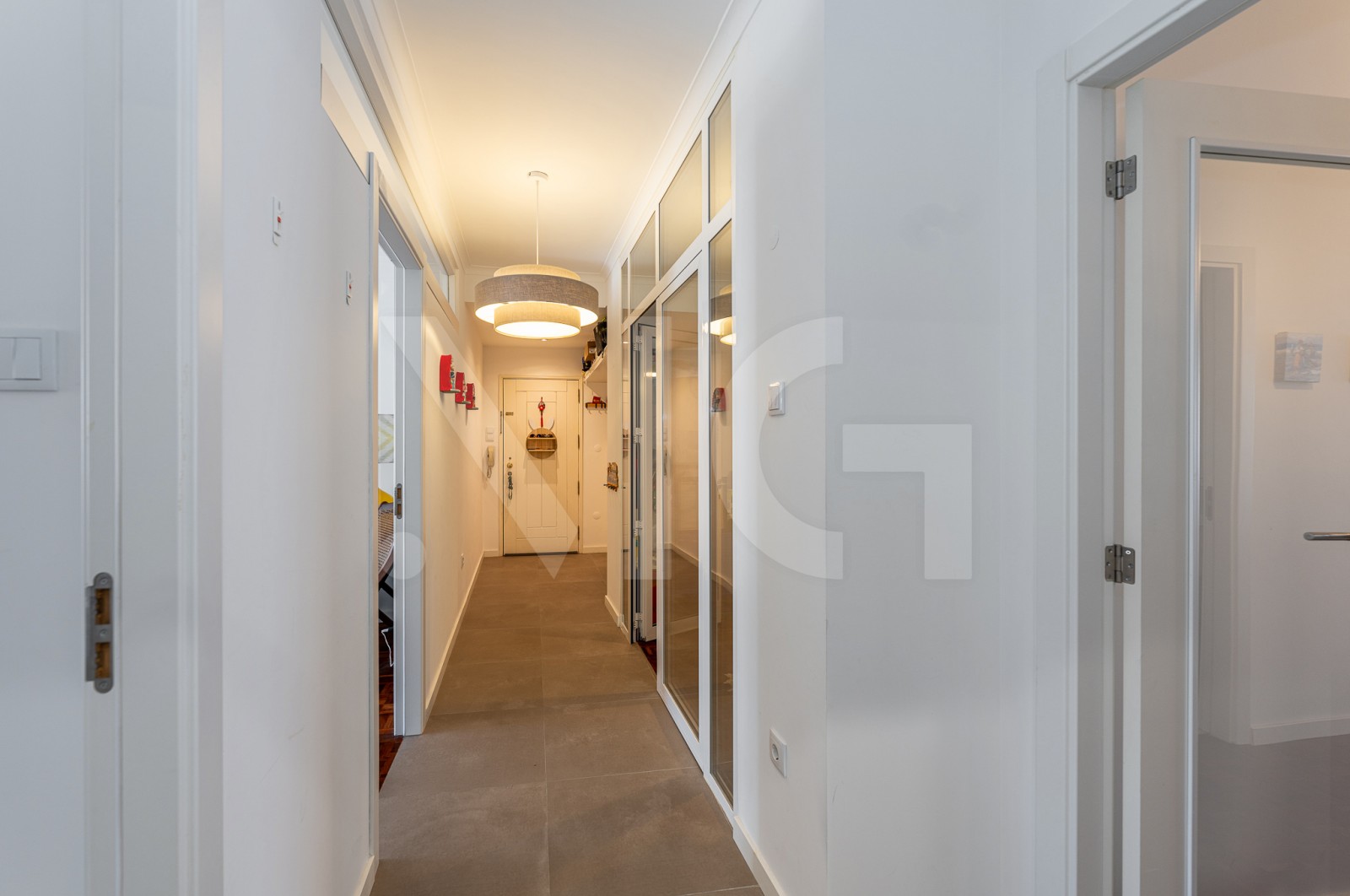 Apartamento T2+1 para Venda em Paranhos, Porto, Porto - Corredor (Imagem 1)
