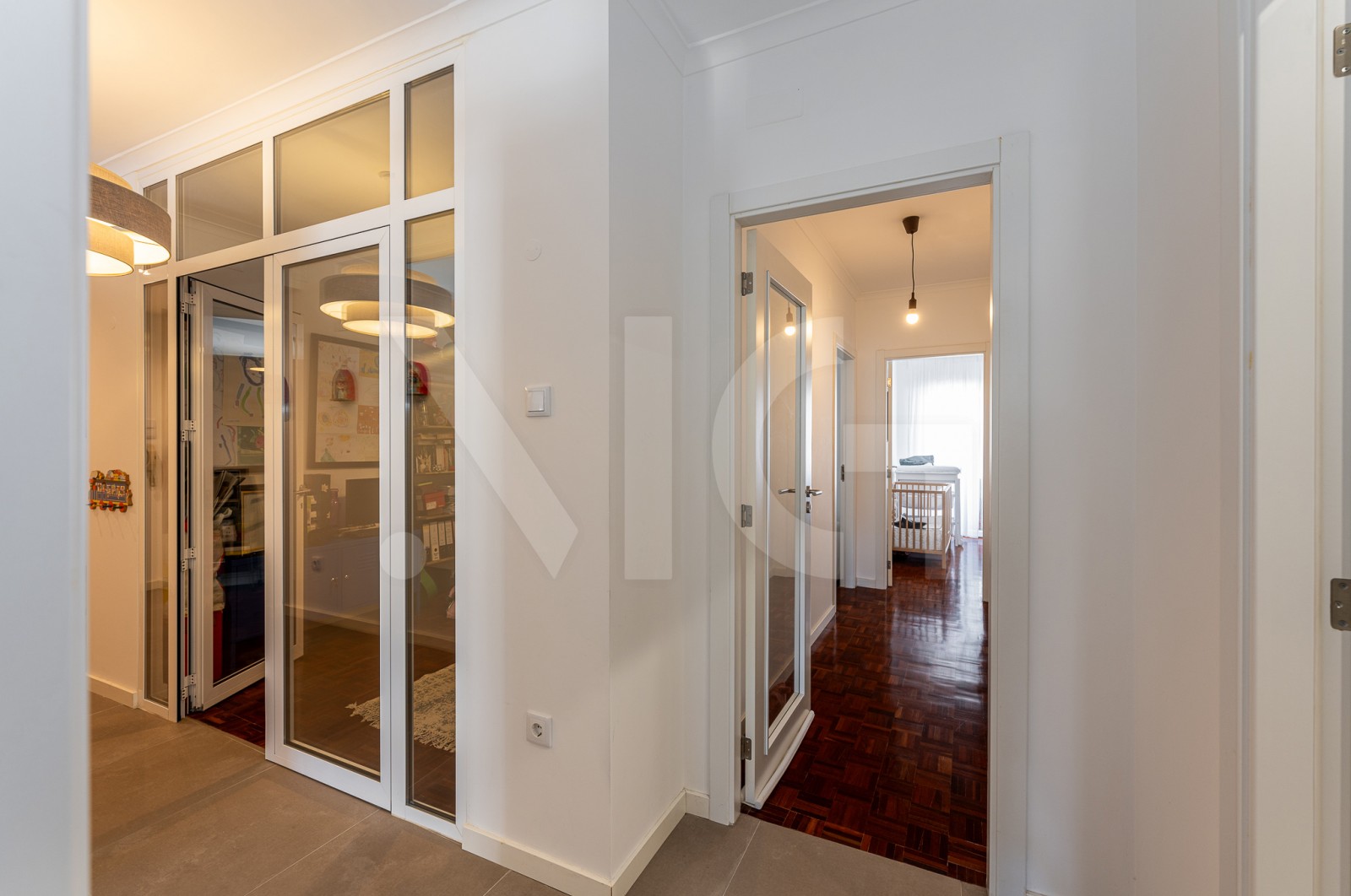 Apartamento T2+1 para Venda em Paranhos, Porto, Porto - Corredor (Imagem 2)