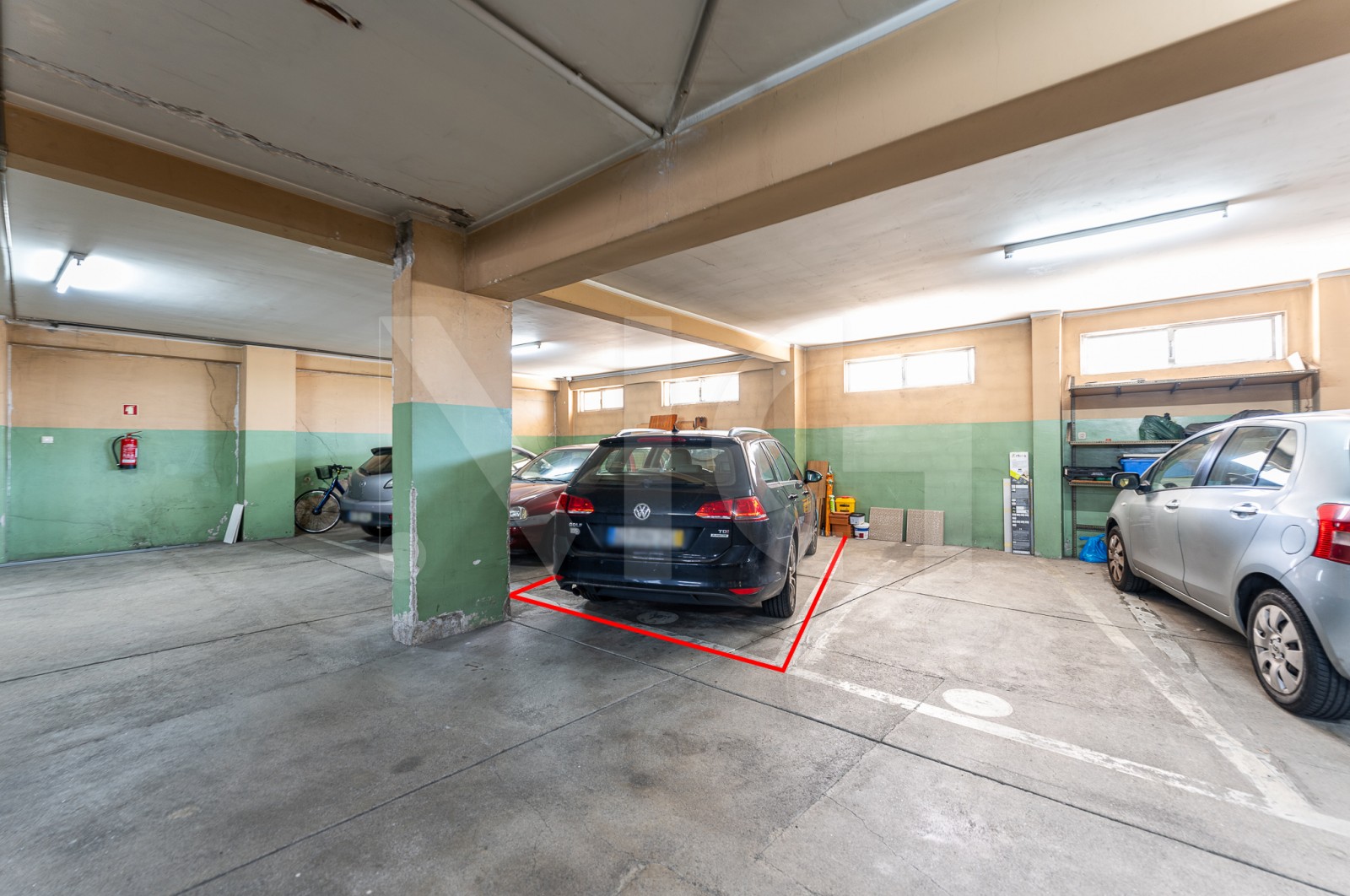 Apartamento T2+1 para Venda em Paranhos, Porto, Porto - Parqueamento/Garagem (Imagem 1)