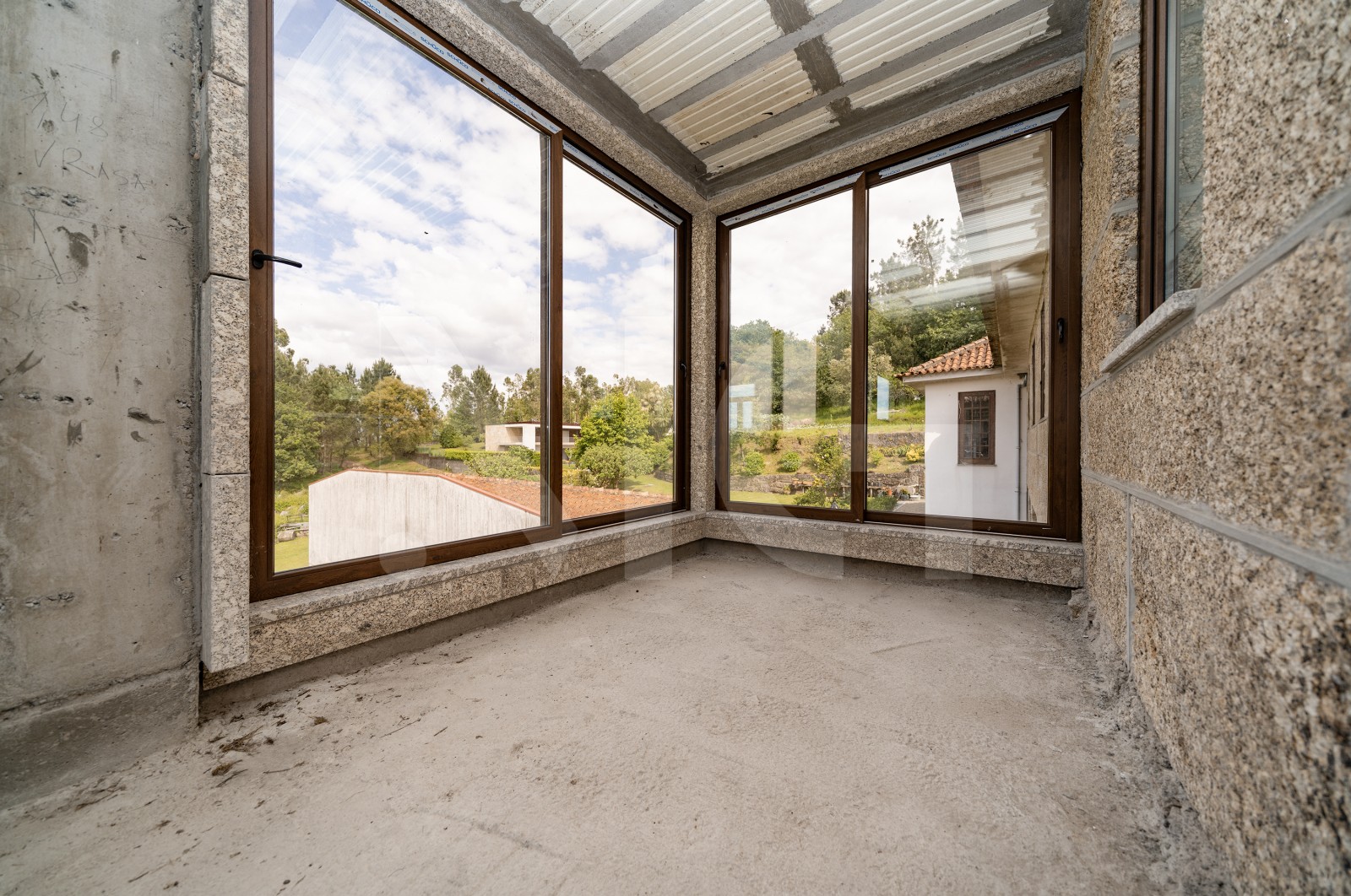 Moradia T3 para Venda em Priscos, Braga, Braga - Vistas (Imagem 1)