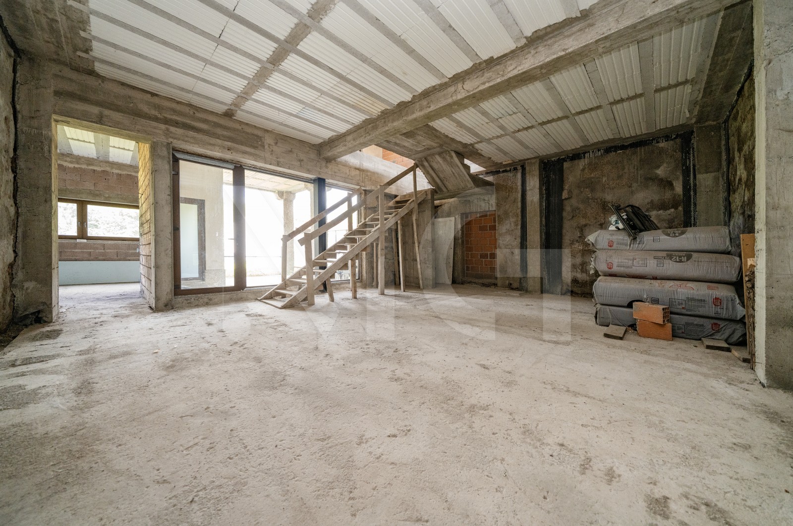 Moradia T3 para Venda em Priscos, Braga, Braga - Sala (Imagem 6)