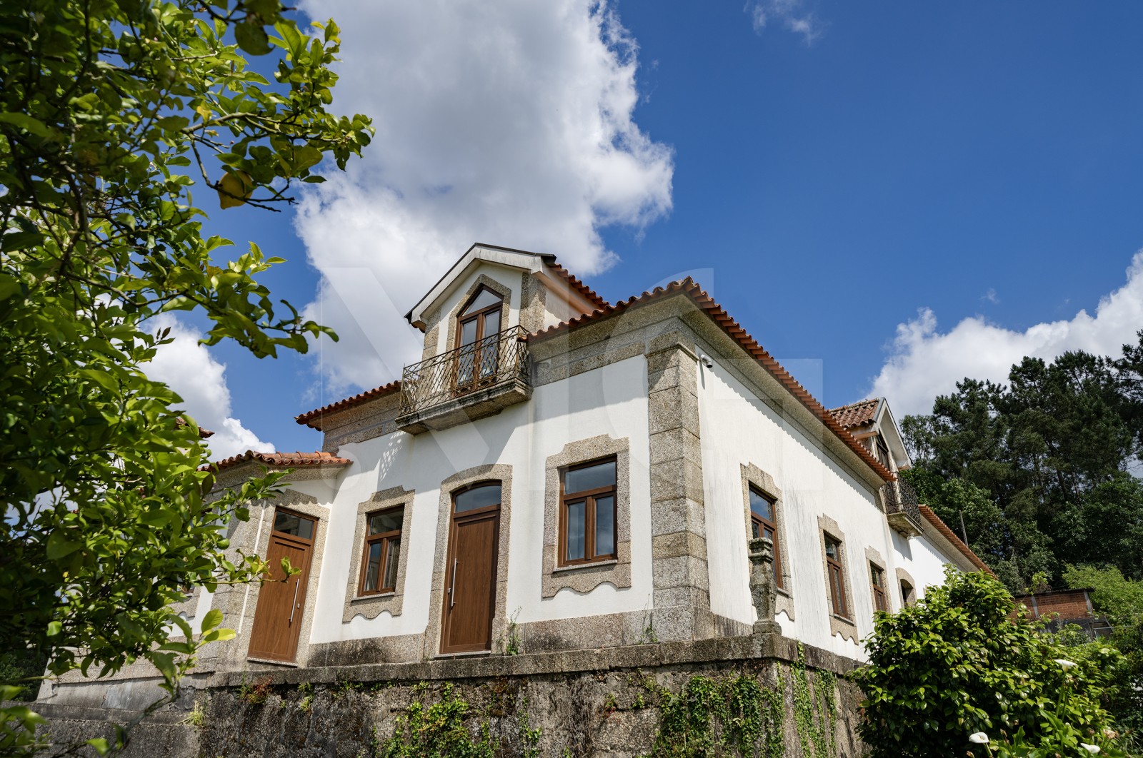 Moradia T3 para Venda em Priscos, Braga, Braga - Fachada (Imagem 5)