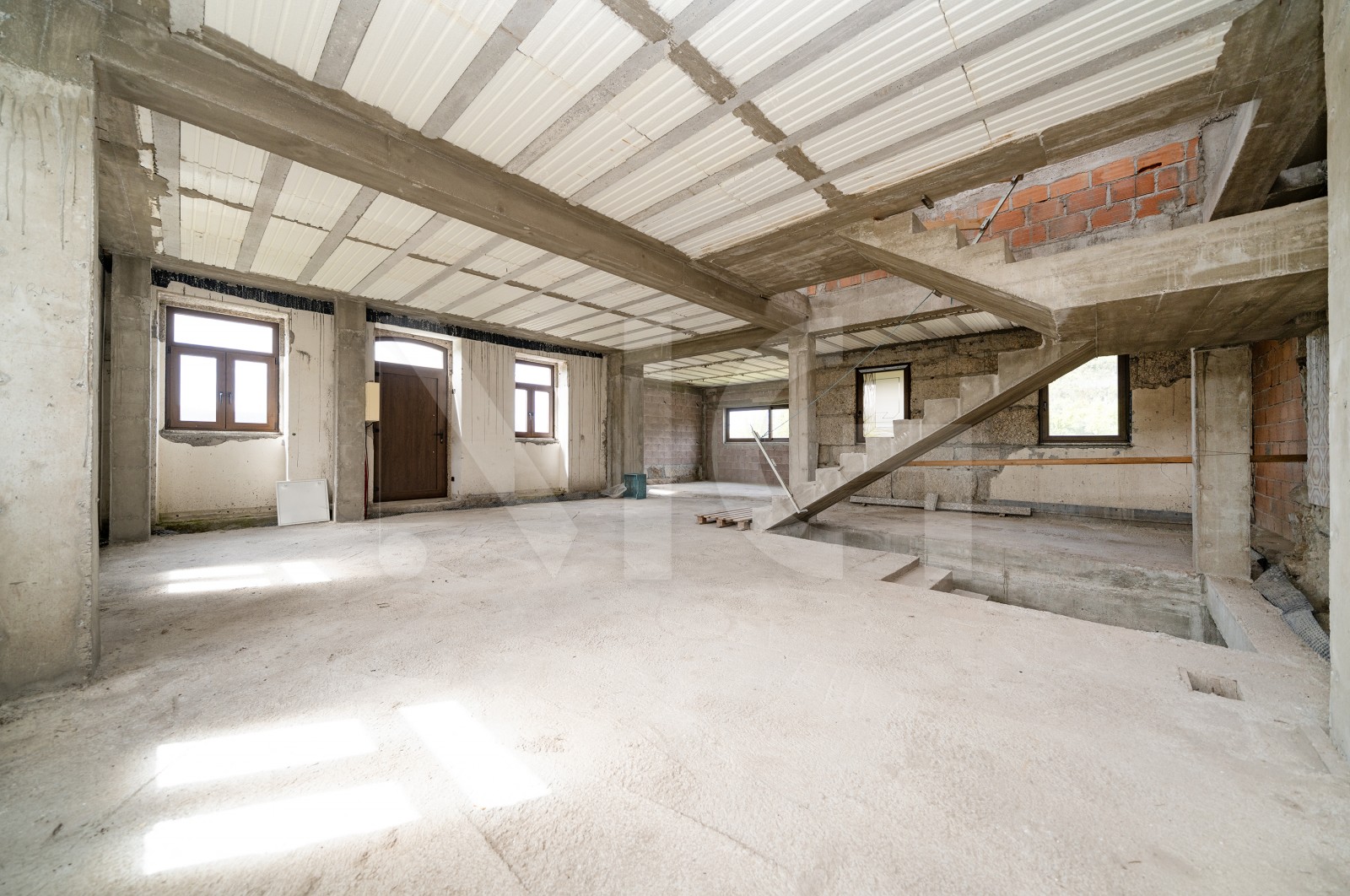 Moradia T3 para Venda em Priscos, Braga, Braga - Sala (Imagem 2)