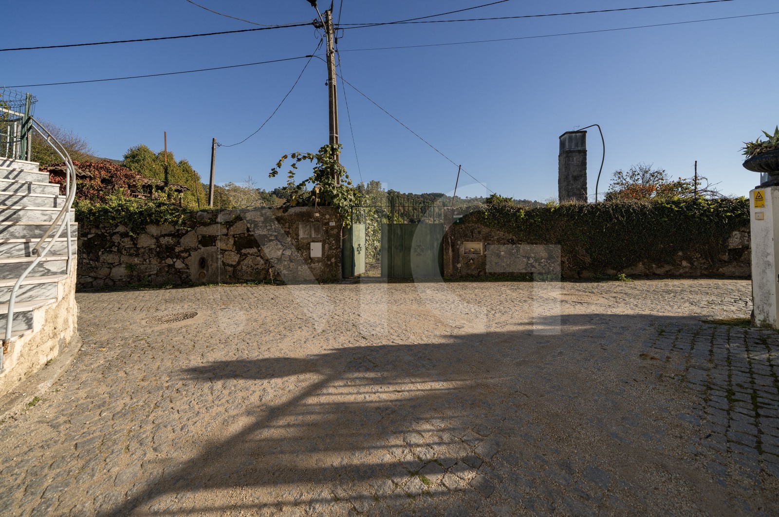 Land Rustic for For sale in Torre e Portela, Amares, Braga - Entrada (Imagem 2)