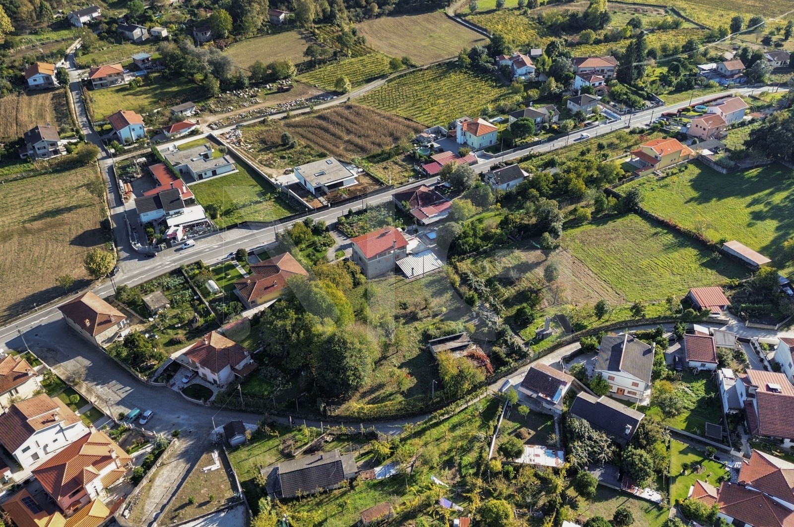 Land Rustic for For sale in Torre e Portela, Amares, Braga - Área envolvente (Imagem 2)