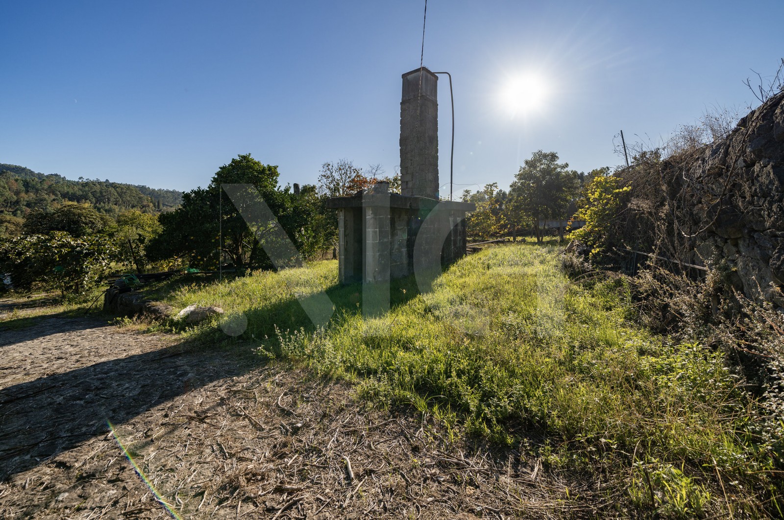 Land Rustic for For sale in Torre e Portela, Amares, Braga - Terreno (Imagem 2)