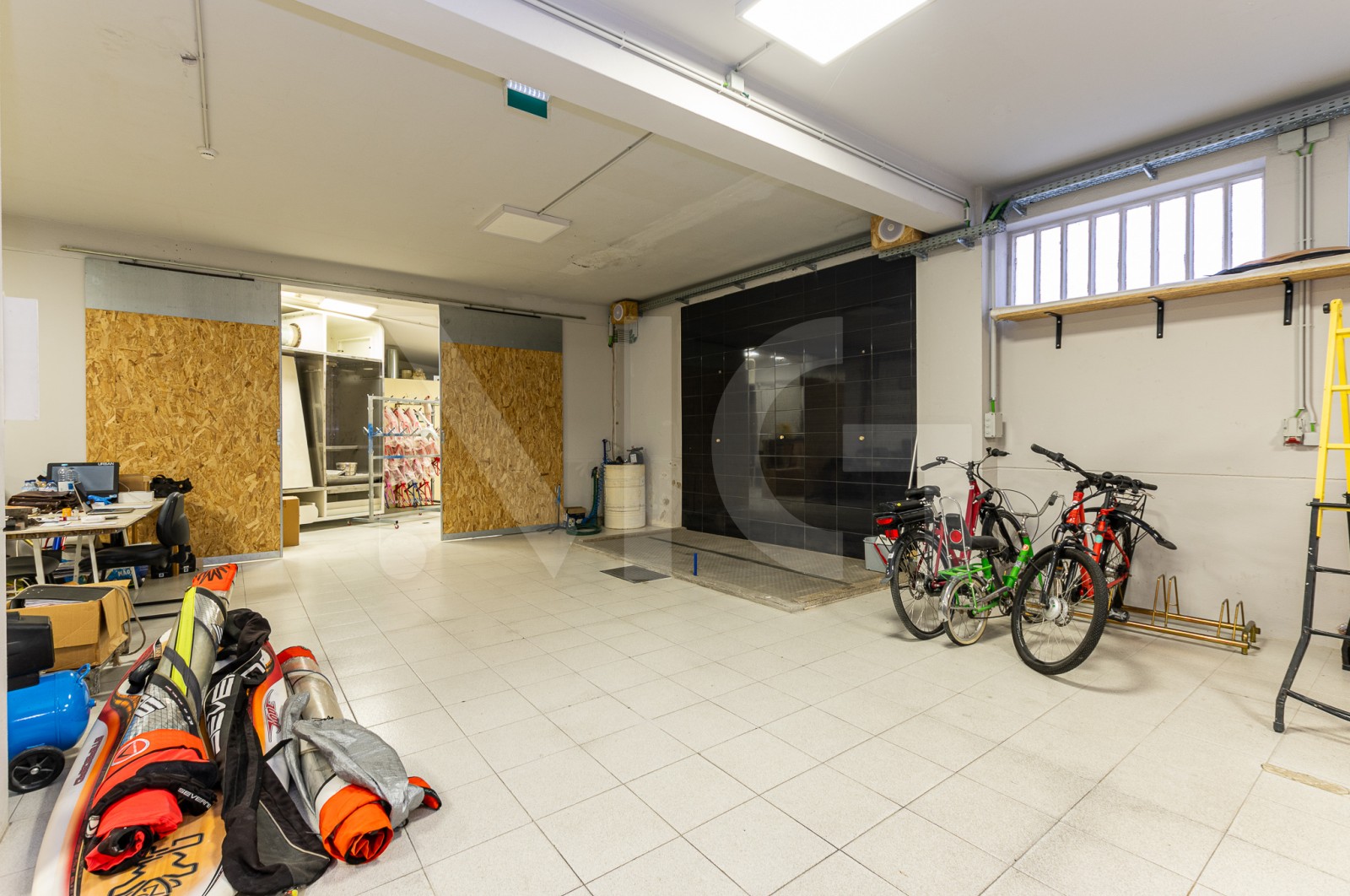 Loja para Arrendamento em Cedofeita, Santo Ildefonso, Sé, Miragaia, São Nicolau e Vitória, Porto, Porto - Armazém (Imagem 19)