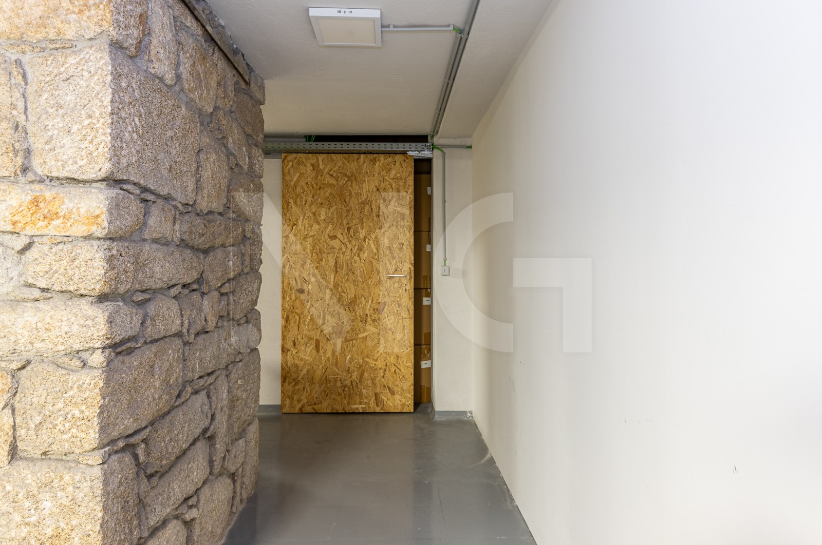 Loja para Arrendamento em Cedofeita, Santo Ildefonso, Sé, Miragaia, São Nicolau e Vitória, Porto, Porto - Armazém (Imagem 42)