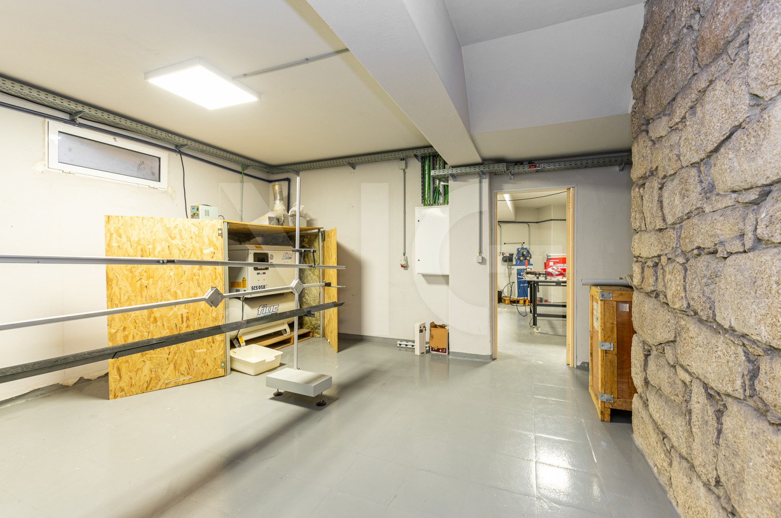 Loja para Arrendamento em Cedofeita, Santo Ildefonso, Sé, Miragaia, São Nicolau e Vitória, Porto, Porto - Armazém (Imagem 43)