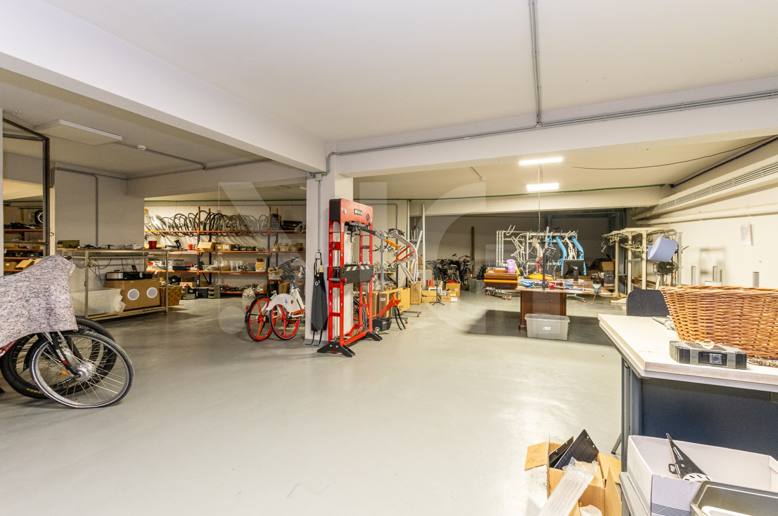 Loja para Arrendamento em Cedofeita, Santo Ildefonso, Sé, Miragaia, São Nicolau e Vitória, Porto, Porto - Armazém (Imagem 29)