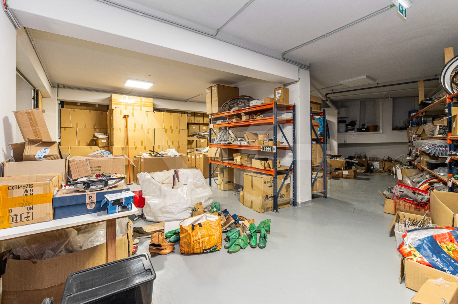 Loja para Arrendamento em Cedofeita, Santo Ildefonso, Sé, Miragaia, São Nicolau e Vitória, Porto, Porto - Armazém (Imagem 32)