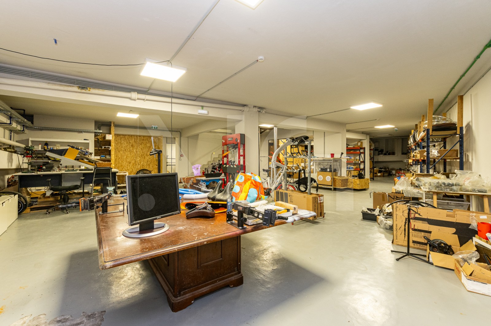 Loja para Arrendamento em Cedofeita, Santo Ildefonso, Sé, Miragaia, São Nicolau e Vitória, Porto, Porto - Armazém (Imagem 35)