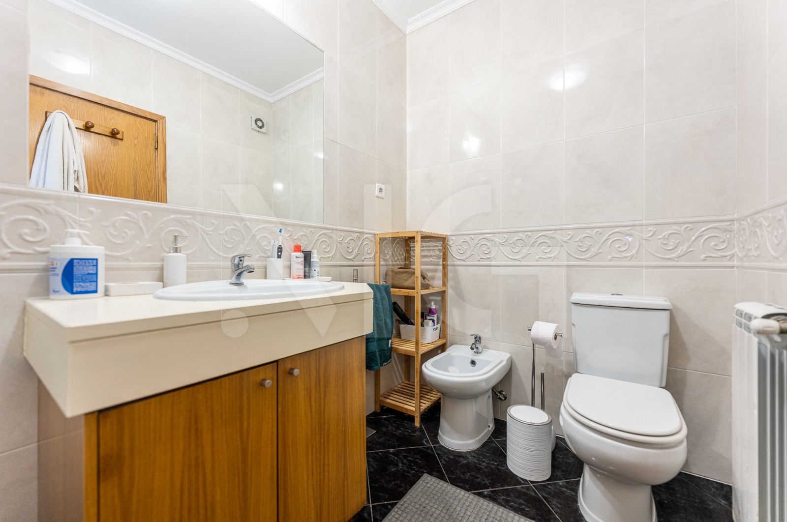 Apartamento T2 para Venda em Madalena, Vila Nova de Gaia, Porto - Casa de banho (Imagem 2)